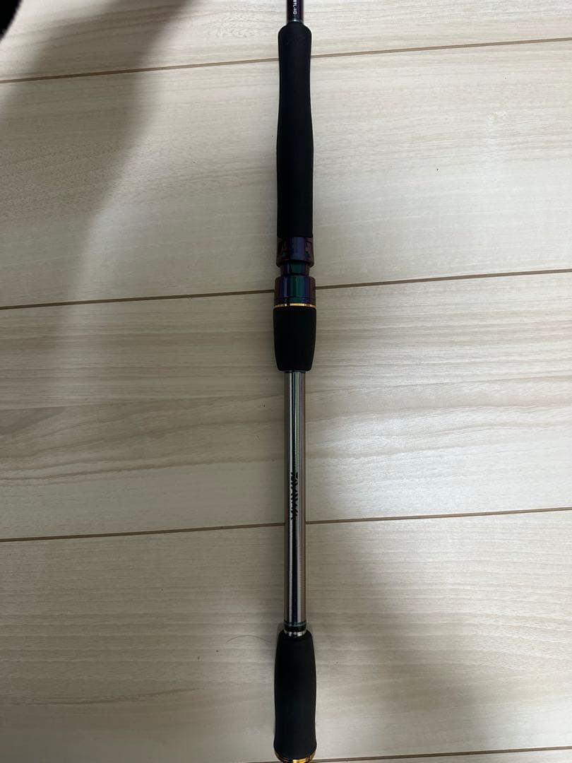 正午まで限定価格　エメラルダス　EX 89L-HD　DAIWA　ダイワ　エギング