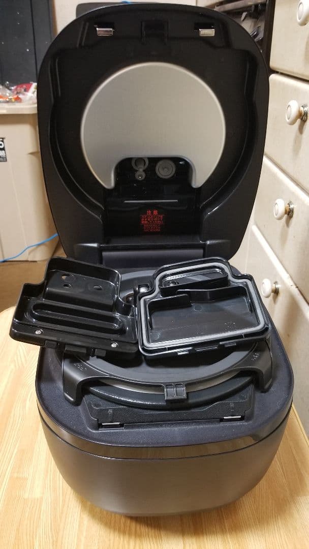 ☆2022年製☆土鍋ご泡火炊き☆タイガー圧力IH炊飯器 ハイグレードモデル