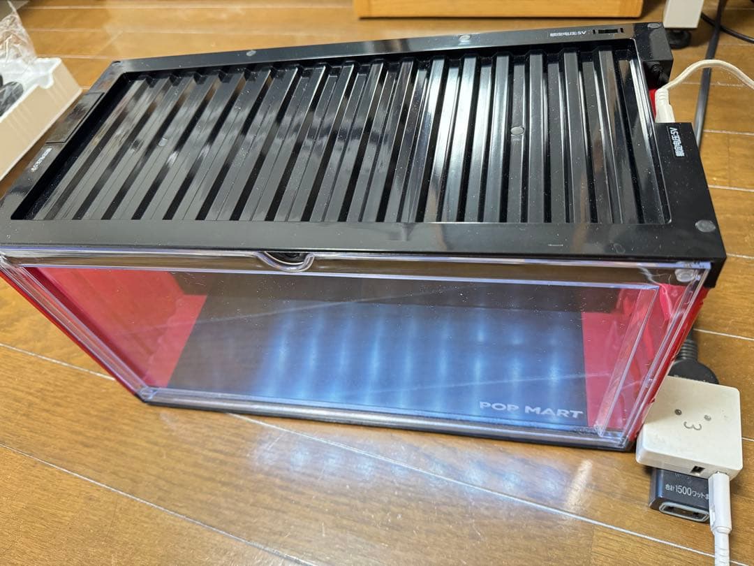 POP MART 100% ライト付き ディスプレイ コンテナ 2個セット