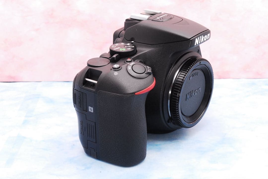 ニコン D5600★望遠レンズ付Wレンズ★僅か700S★一眼レフカメラ