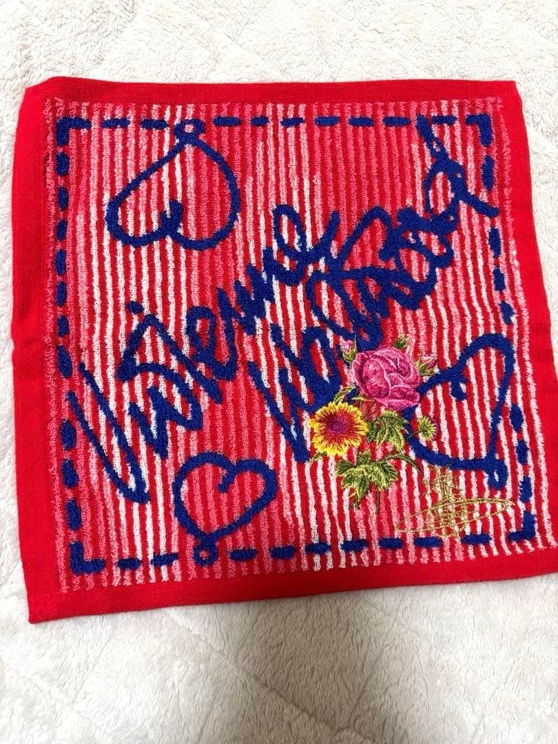 ヴィヴィアンウエストウッド　新品未使用タグなしハンカチ 8セット