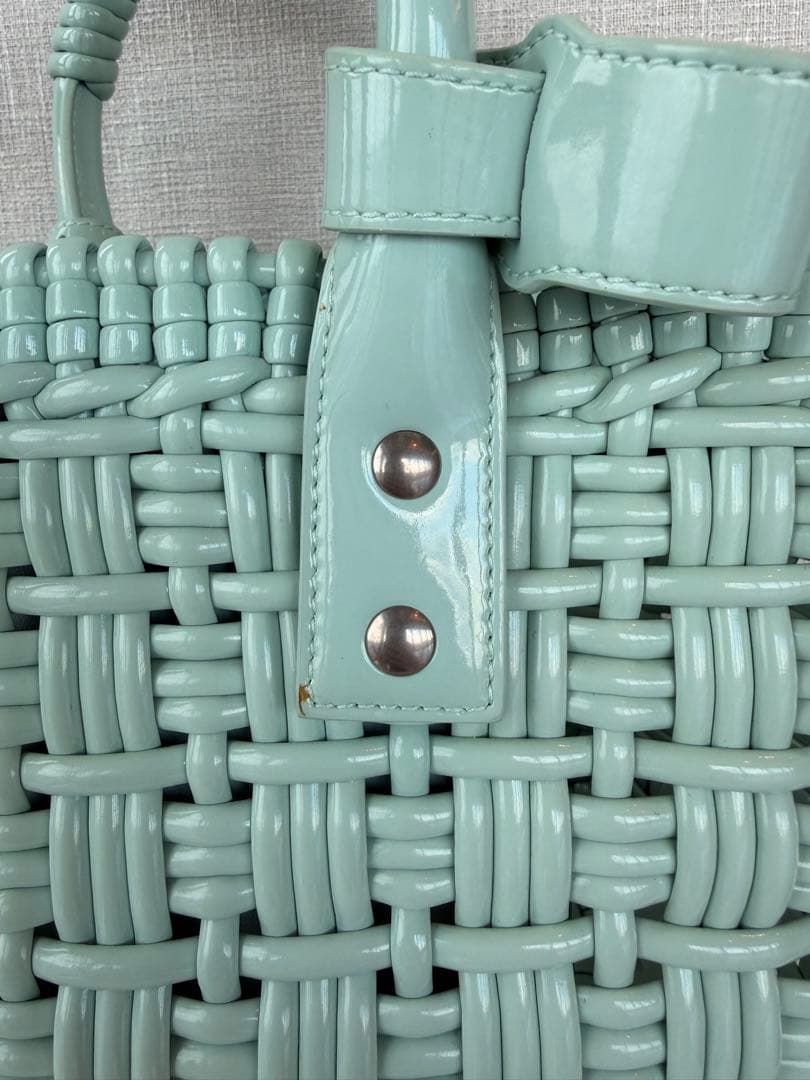 BALENCIAGA ミントグリーン かごバッグ