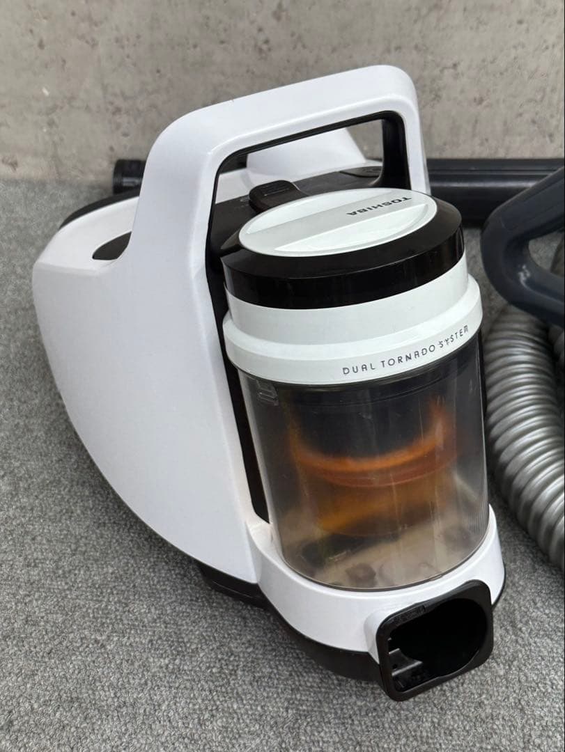 2022年製　東芝　掃除機　VC-CF21A-W ホワイト　中古　動作OK 本体