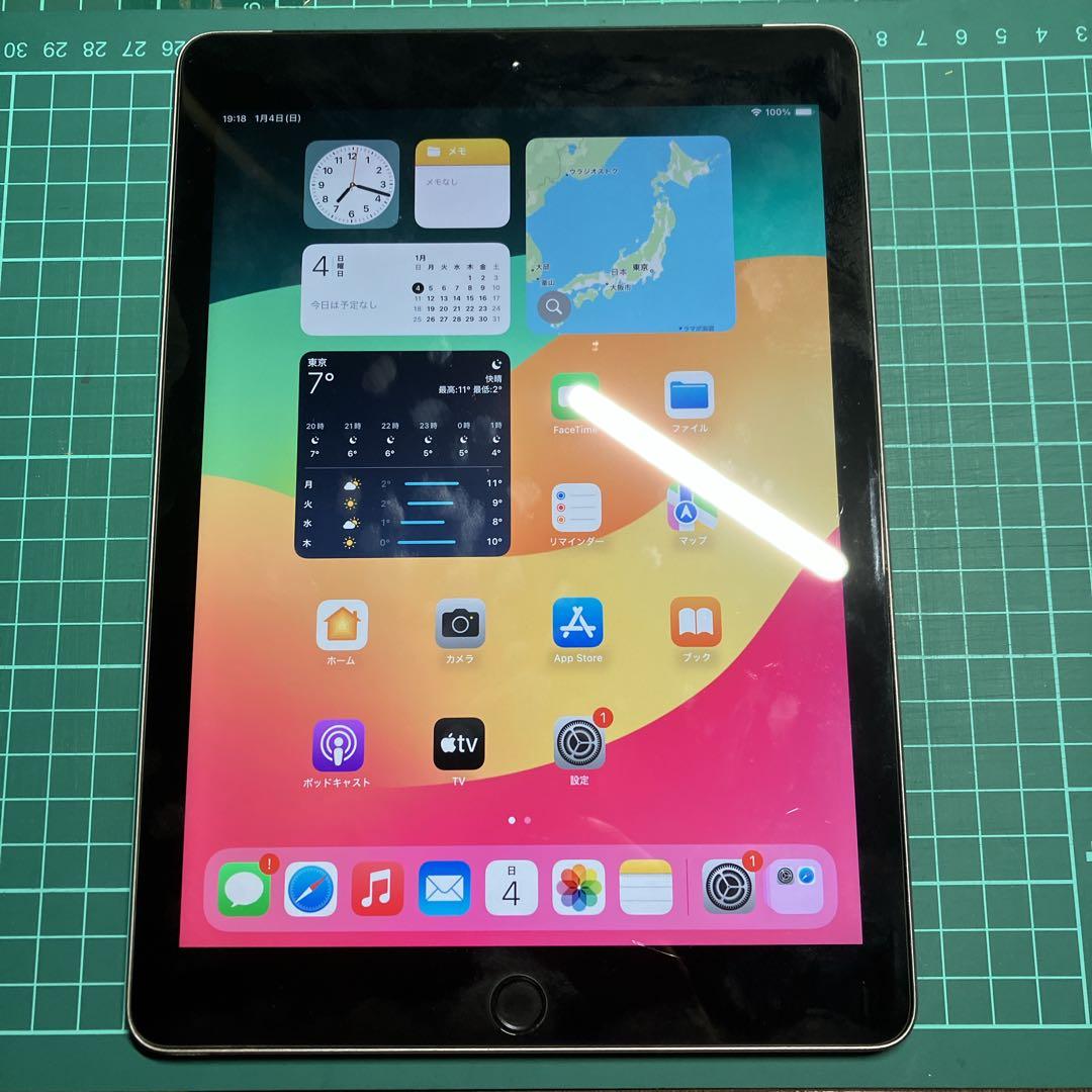 iPad6 第6世代 32GB Wi-Fi Cellular Docomo