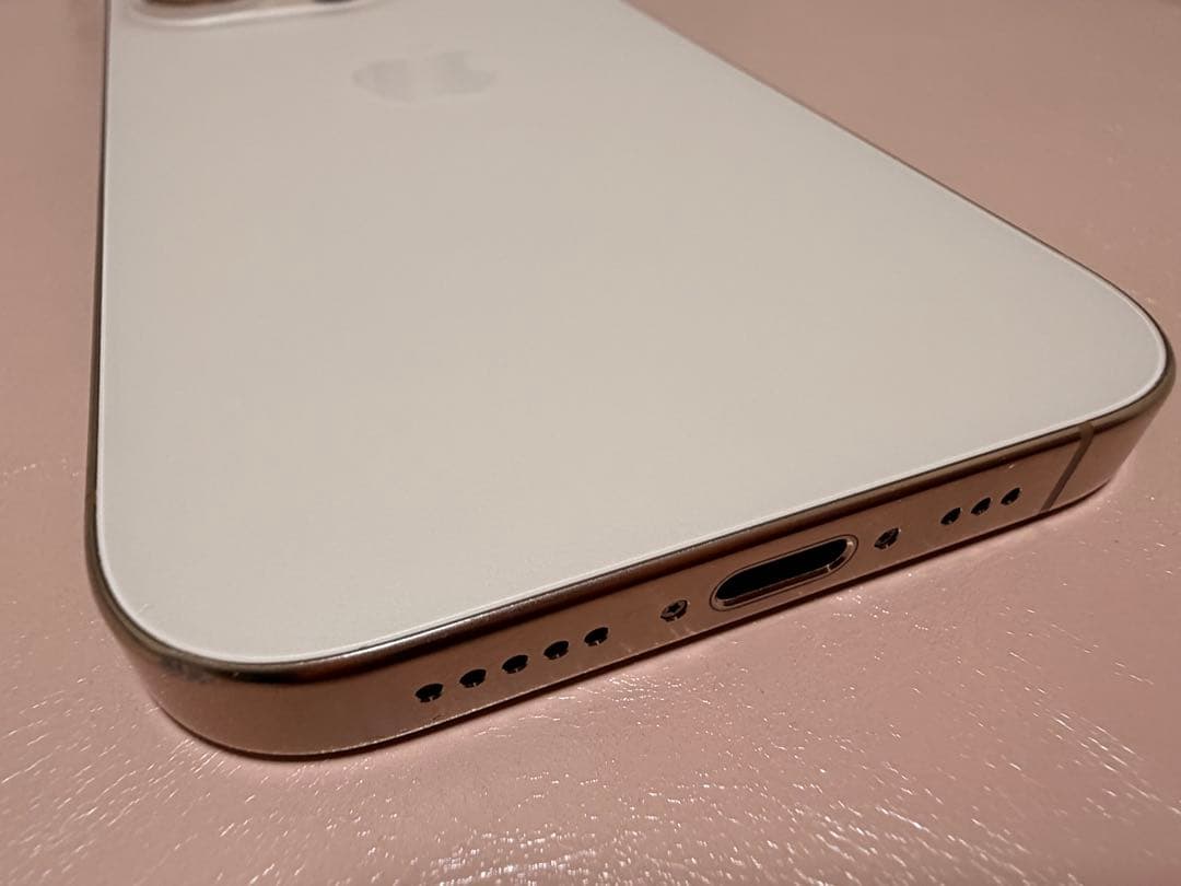 iPhone 16 Pro デザートチタニウム 128GB SIMフリー