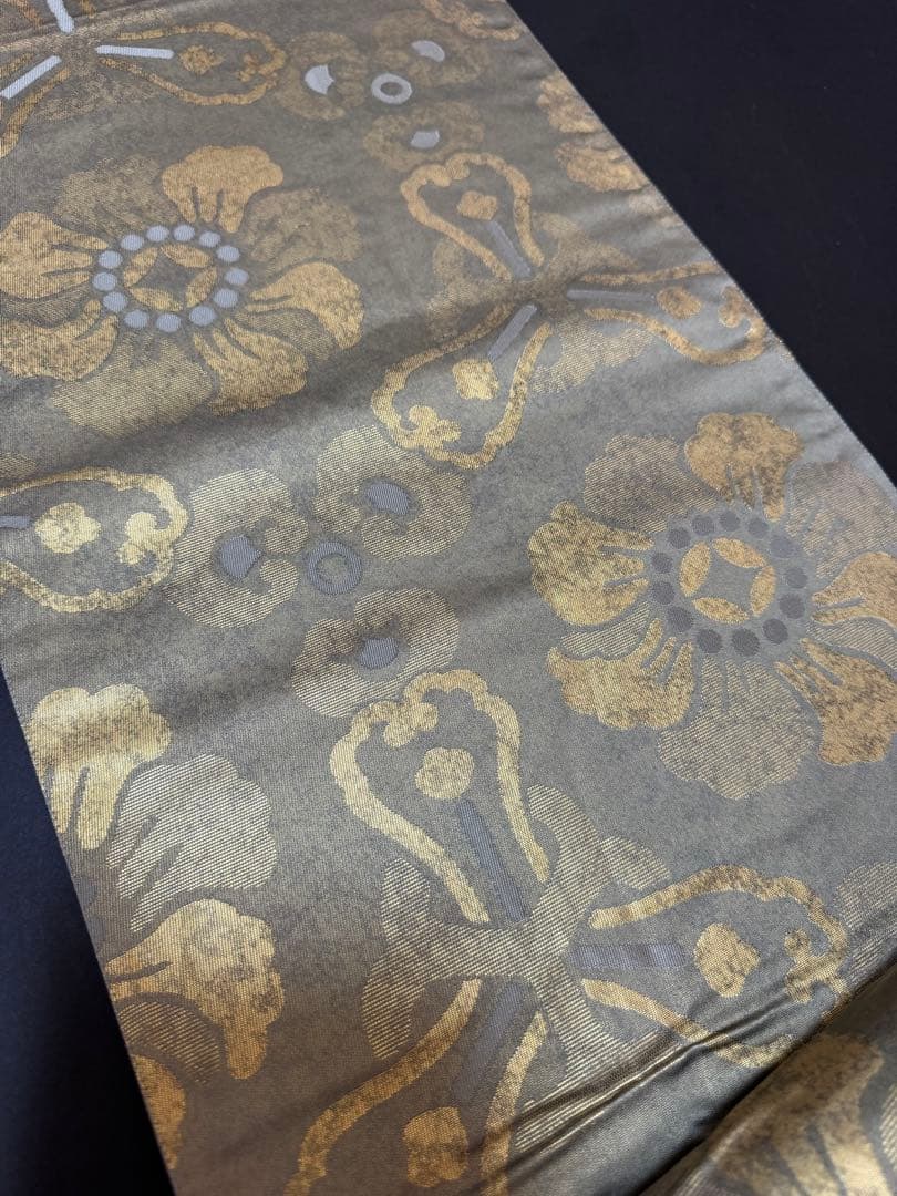 【極美品】伝統工芸士「内田弘基氏作」経糸4600本織「牡丹文様」オリーブ色