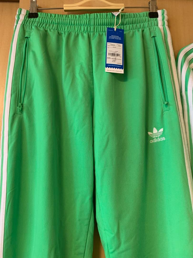 アディダス　セットアップ　アディカラークラシックス　ファイヤーバード　グリーン