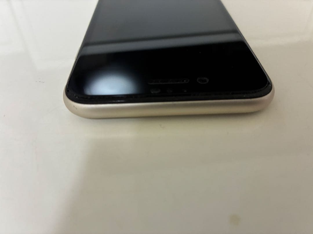 iPhone SE 第3世代（SE3）64GB シルバー 本体 初期化済み