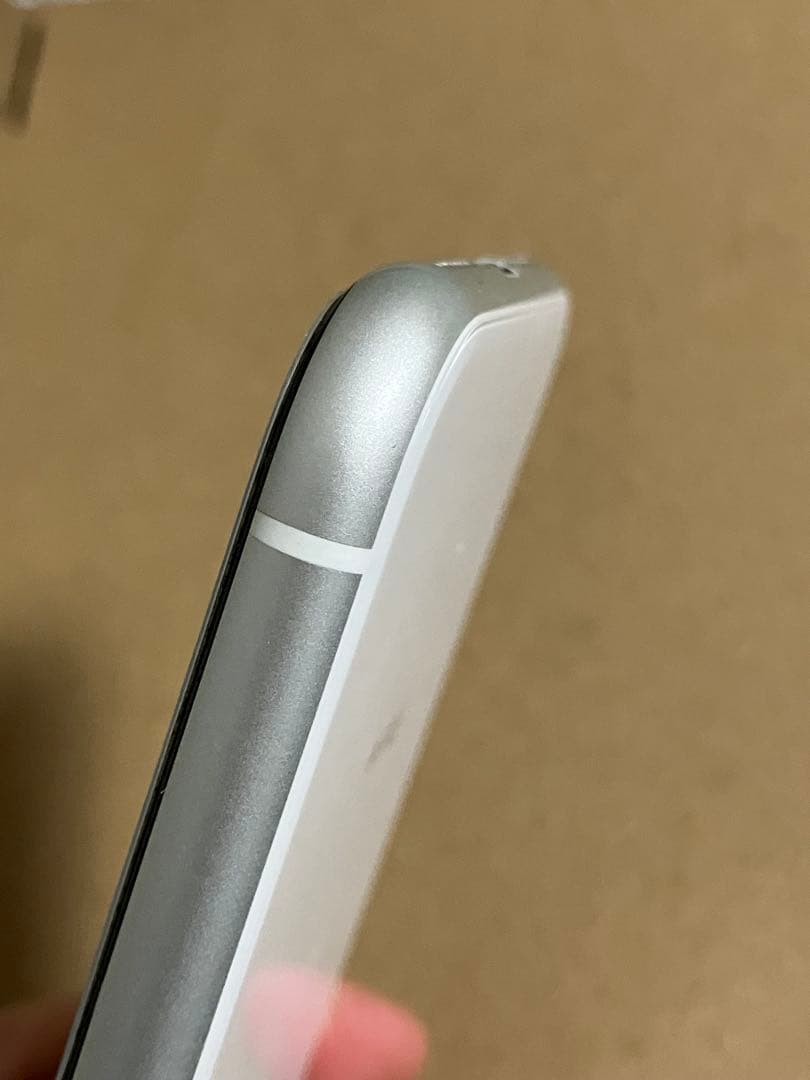 iPhone XR 64GB ホワイト　SIMロックなし　初期化済　動作品　美品