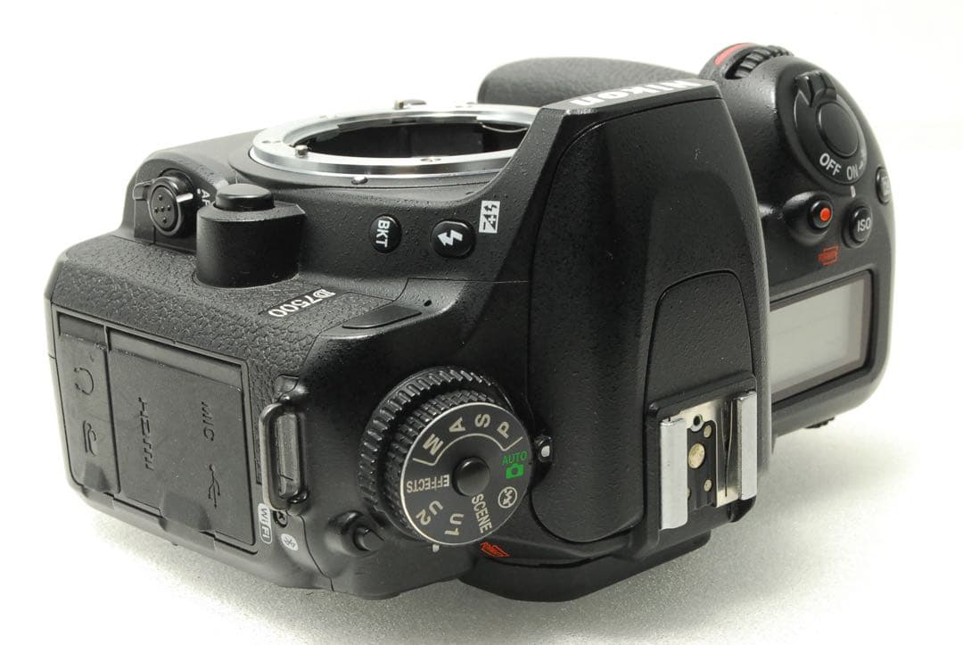 Nikon D7500 ❤️超望遠300mm ダブルレンズ ニコン 一眼レフカメラ