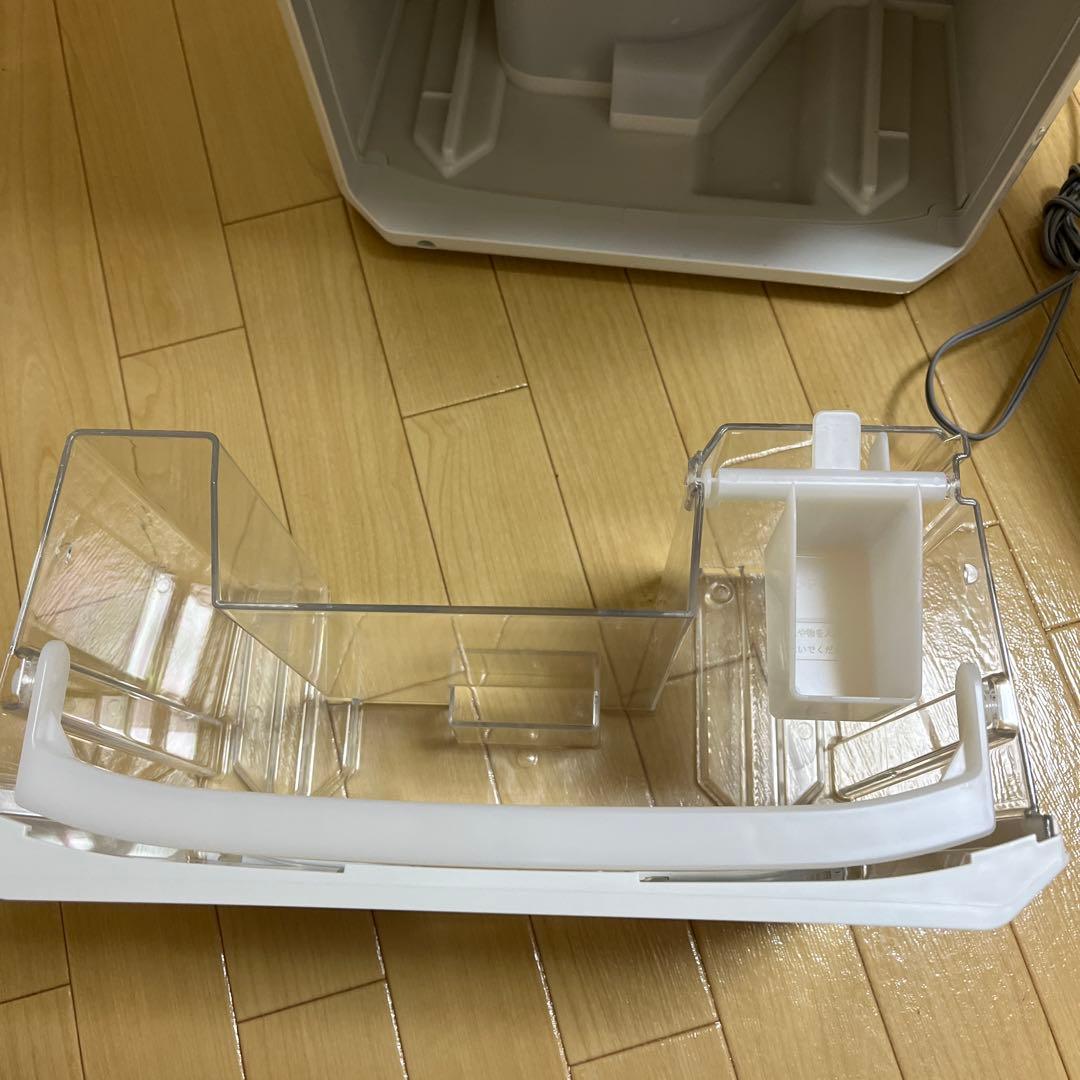 ・CORONA CDM-1421 衣類乾燥除湿器 クールホワイト色 2021年製