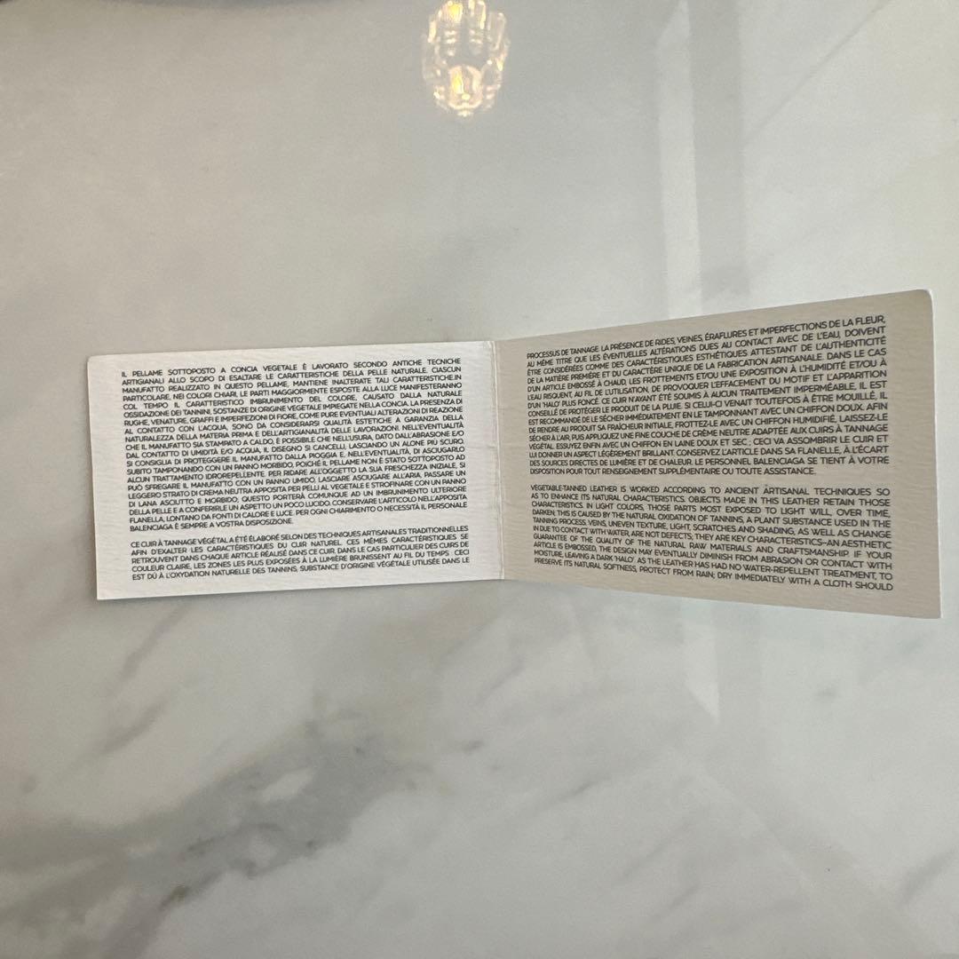 バレンシアガ　ハンドバッグ　レザーショルダーバッグ　ピンク　ベージュピンク