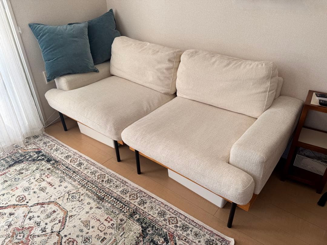 Delos 2人掛けソファ ベージュ