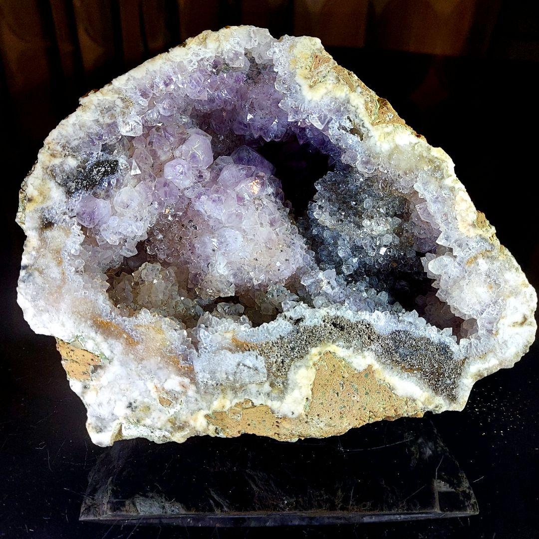 大きい！ 中に結晶モコモコ♪ 約2キロ ジオードドーム 原石 1面磨き 302