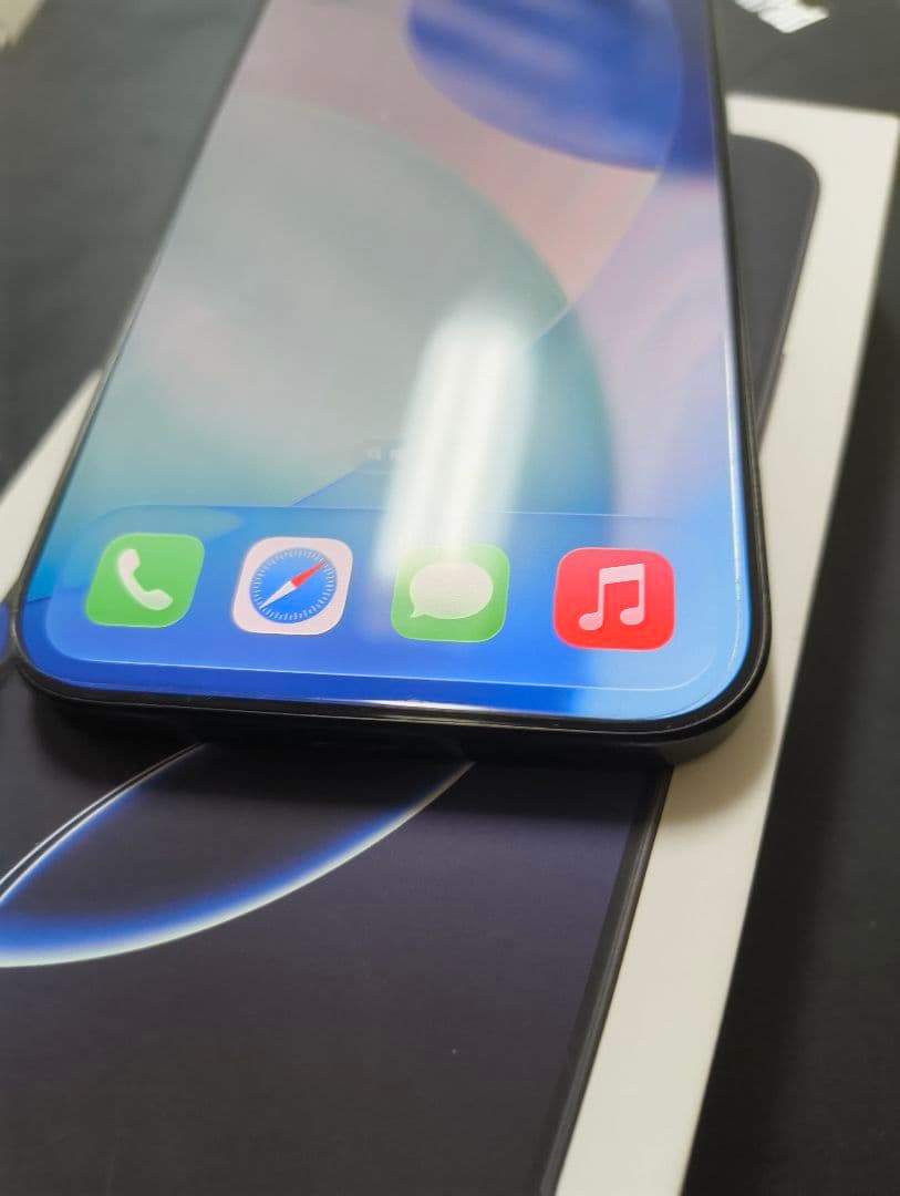 ベゼル傷iPhone16promax 256GB 本体　apple care +