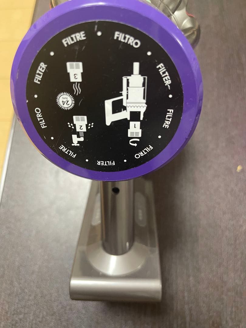 【美品】ダイソン dyson V10 SV12　純正フロアドック付