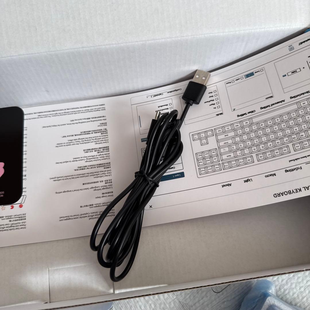 MAGEGEE フルサイズキーボード ピンク・グレー