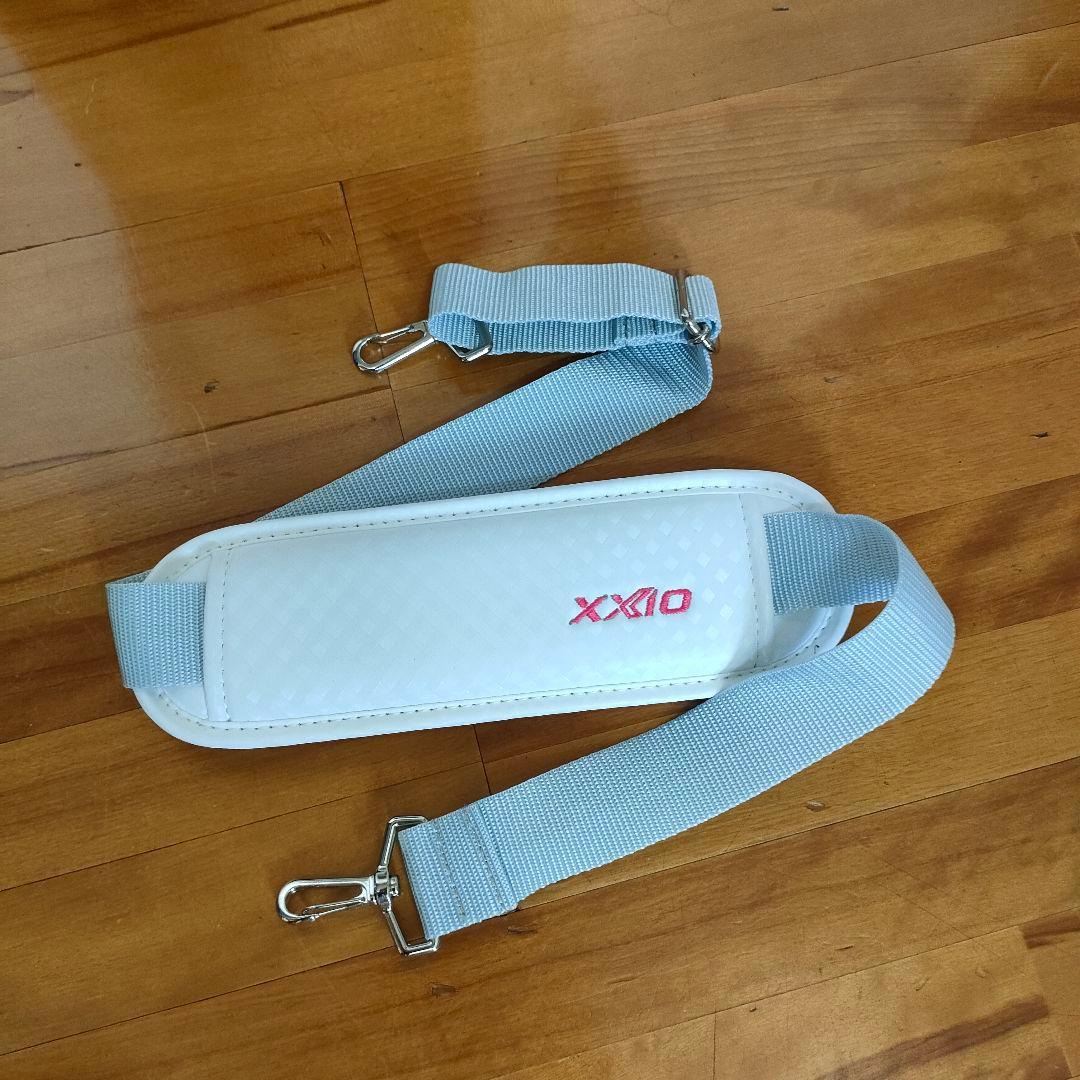 新品未使用XXIO ゴルフバッグ・スポーツバッグショルダー付 レディースホワイト