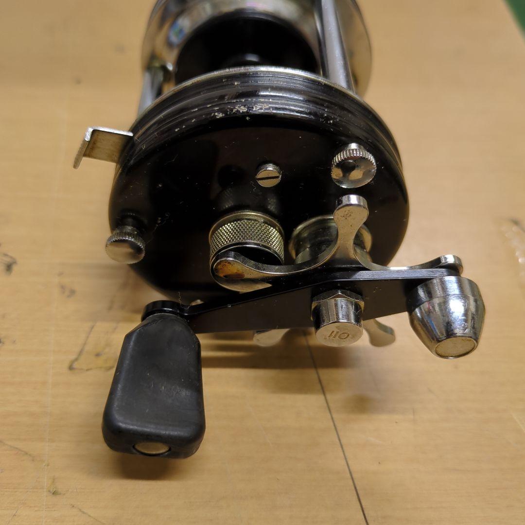 アンバサダー 6000 C ベイトリール ケース付き