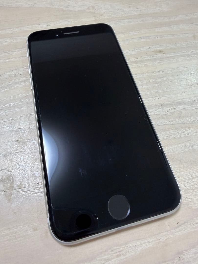 iPhone se2 白色 SIMフリー