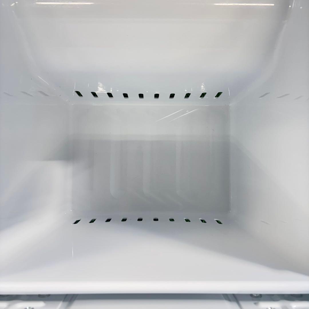 730 東芝　ホワイト　冷蔵庫　153L 100L　右開き　2ドア　大きめ　保証