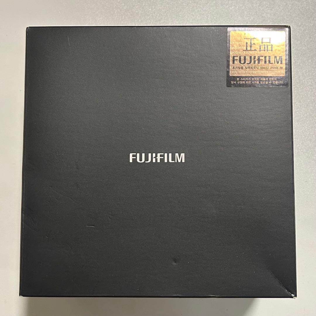【美品】FUJIFILM X100F ブラック 専用レザーケース付き