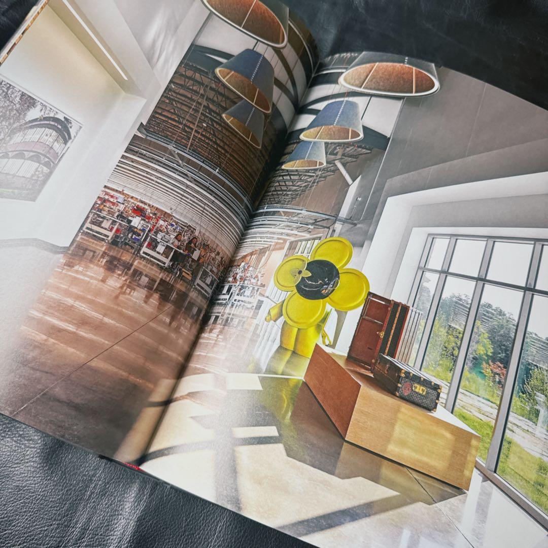 【オマケ付き】LOUIS VUITTON 大きなアートブック【美品】