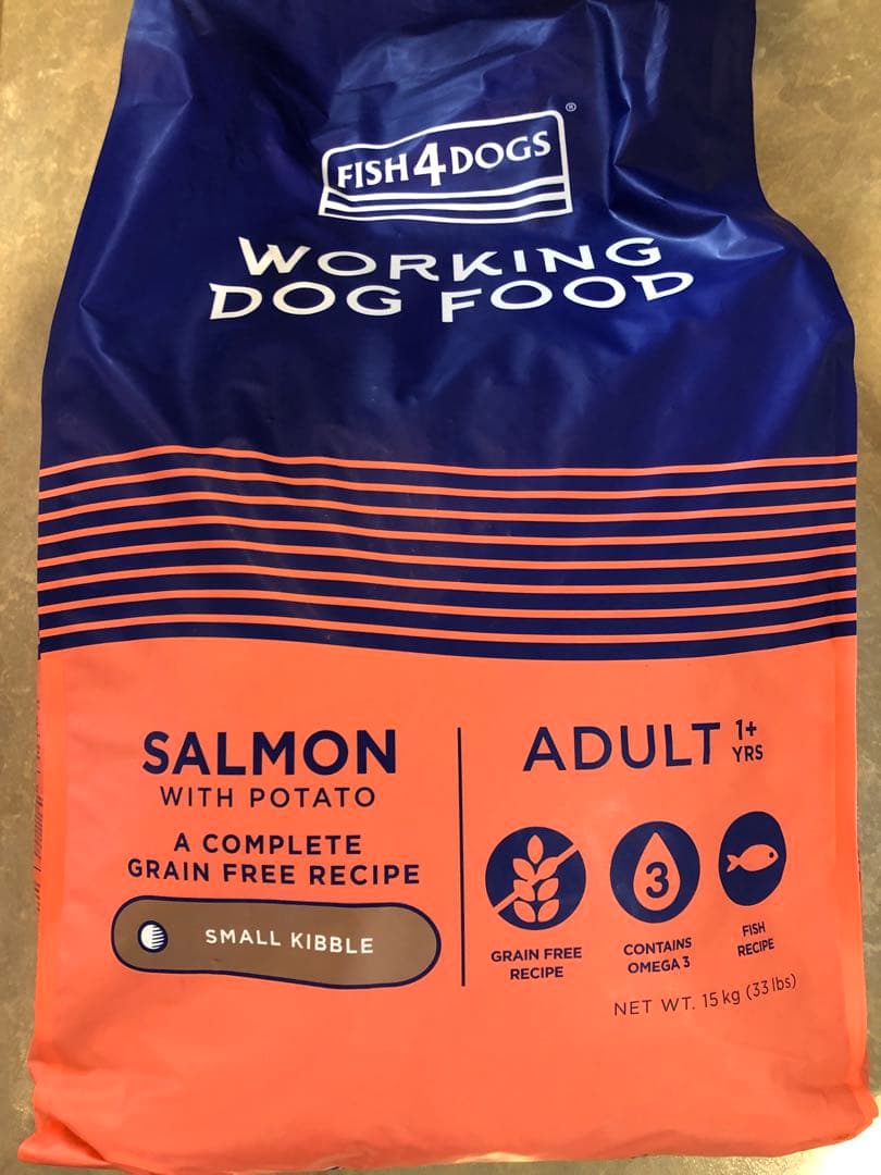 あっこ　FISH4DOGS サーモン小粒15kg