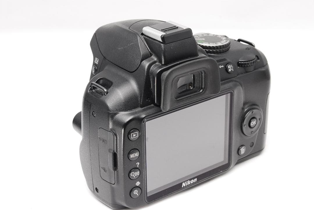 使用回数少なめ✨ Nikon D3000 ✨ 初心者さんおすすめ✨ 元箱付き