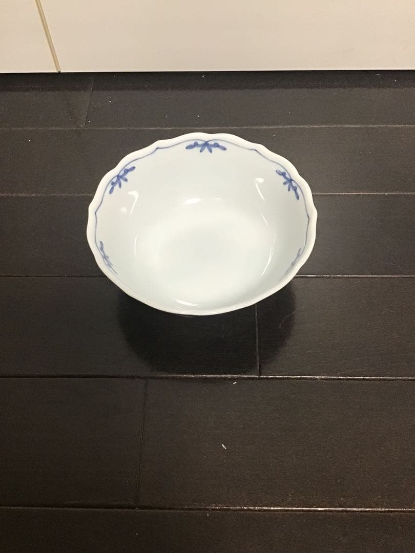 ☆未使用品☆【たち吉】大皿1・小皿5・角皿5・小鉢4・中鉢5（植物柄）