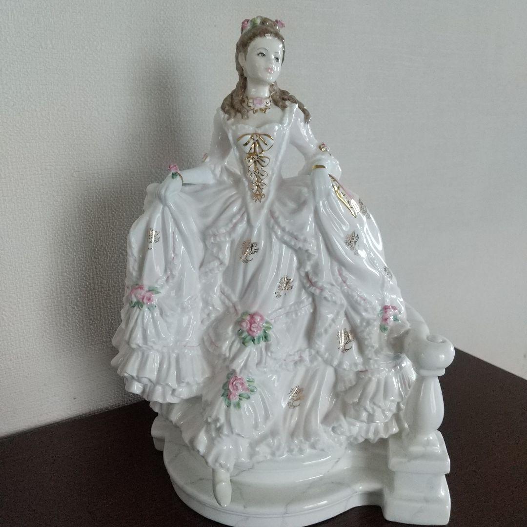 最終価格　希少　世界4950個限定　美品　ロイヤルドルトン　シンデレラ　証明書付