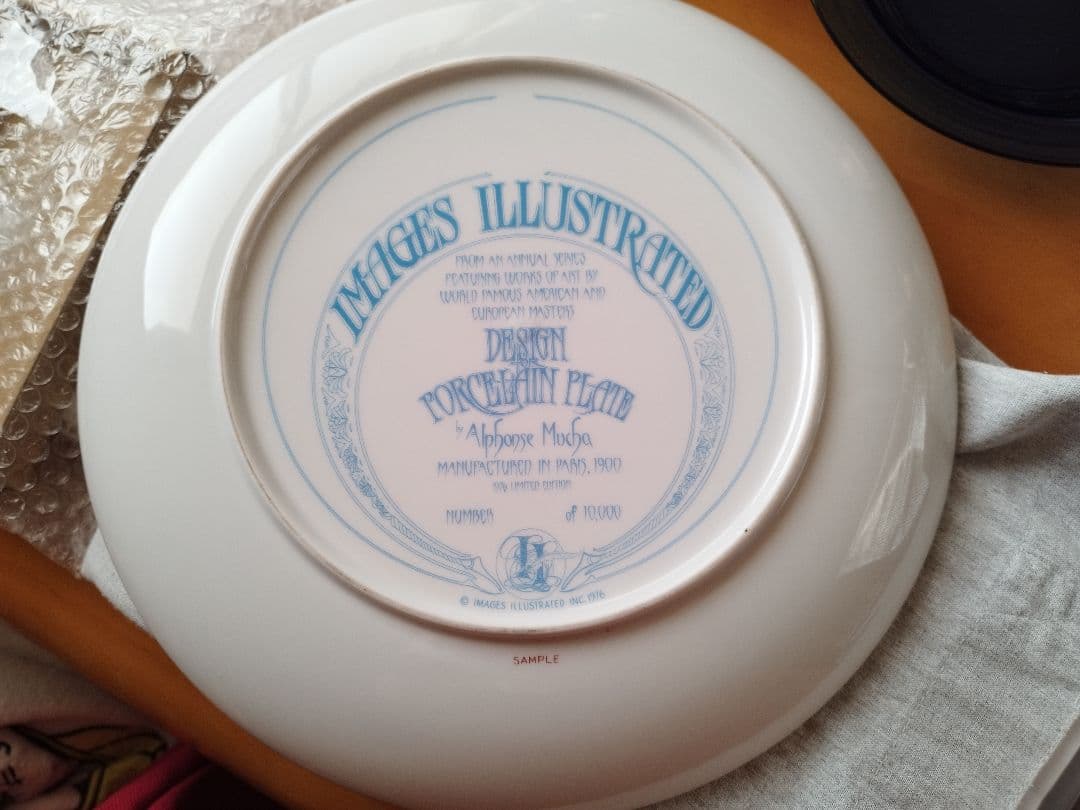 希少品 ミュシャ大皿：パリのシンボル 直径31cm 金縁