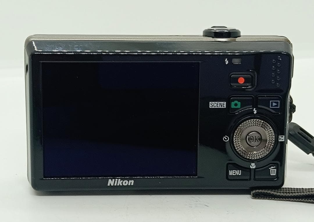 Nikon coolpix s6000 レッド デジタルカメラ充電器付き、箱付き