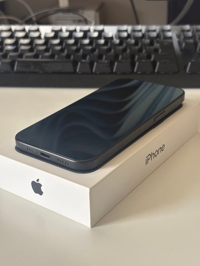 iPhone 15 256GB SIMフリー 98%