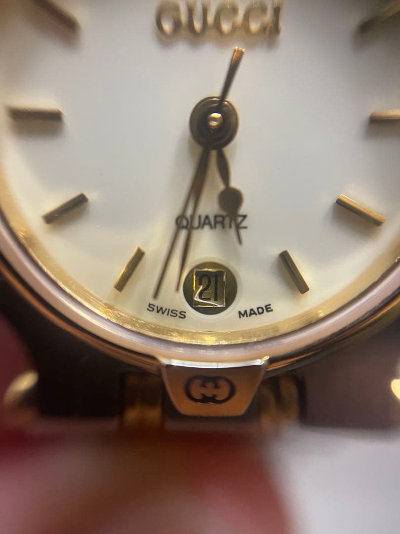 グッチの9000Lシリーズのクォーツ式腕時計 腕時計 クォーツ ウォッチ 時計