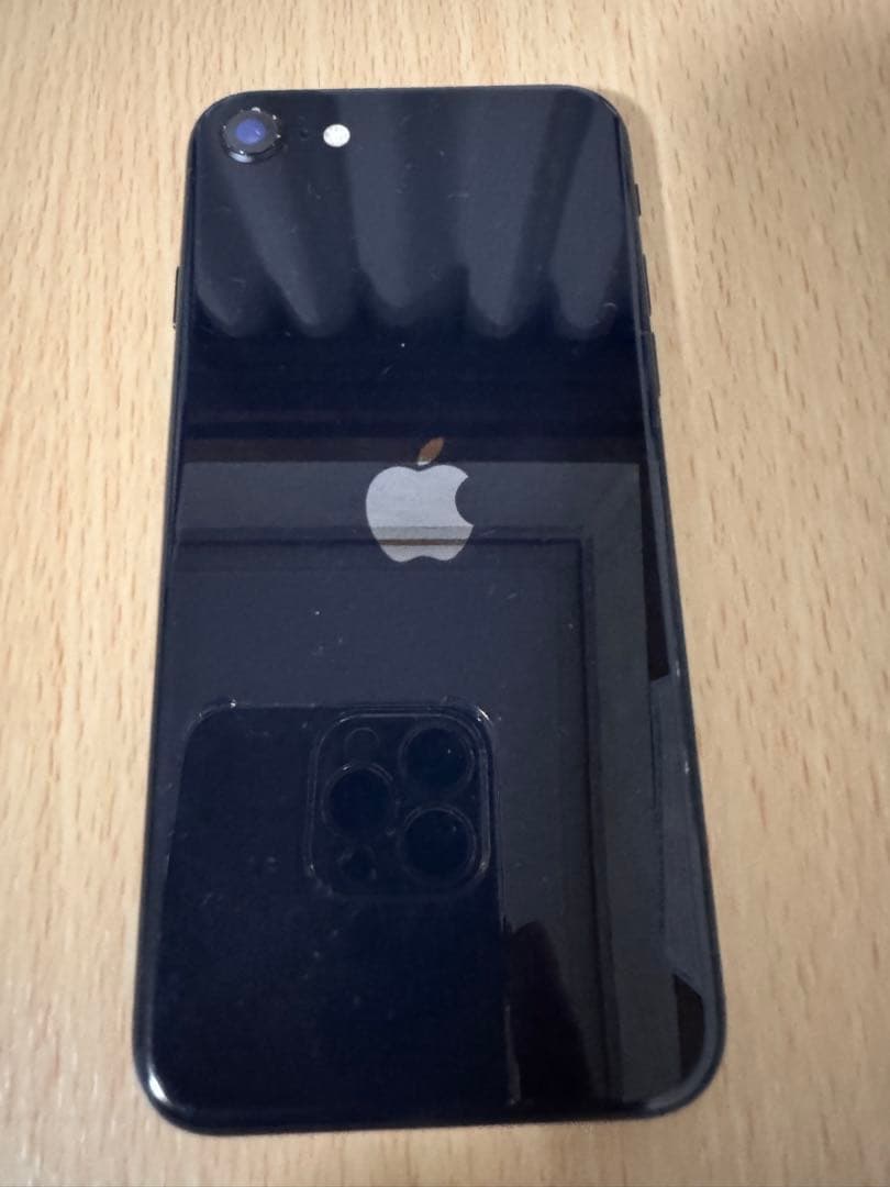 美品　iPhone SE3 64GB SIMフリー