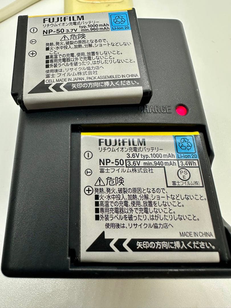 Fujifilm FinePix F100fd コンパクトデジタルカメラ