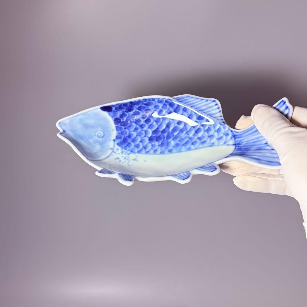 深川製磁　高級ライン　染付魚彫刻取皿揃　吹き墨　共箱　ほぼ未使用品　22.5㎝