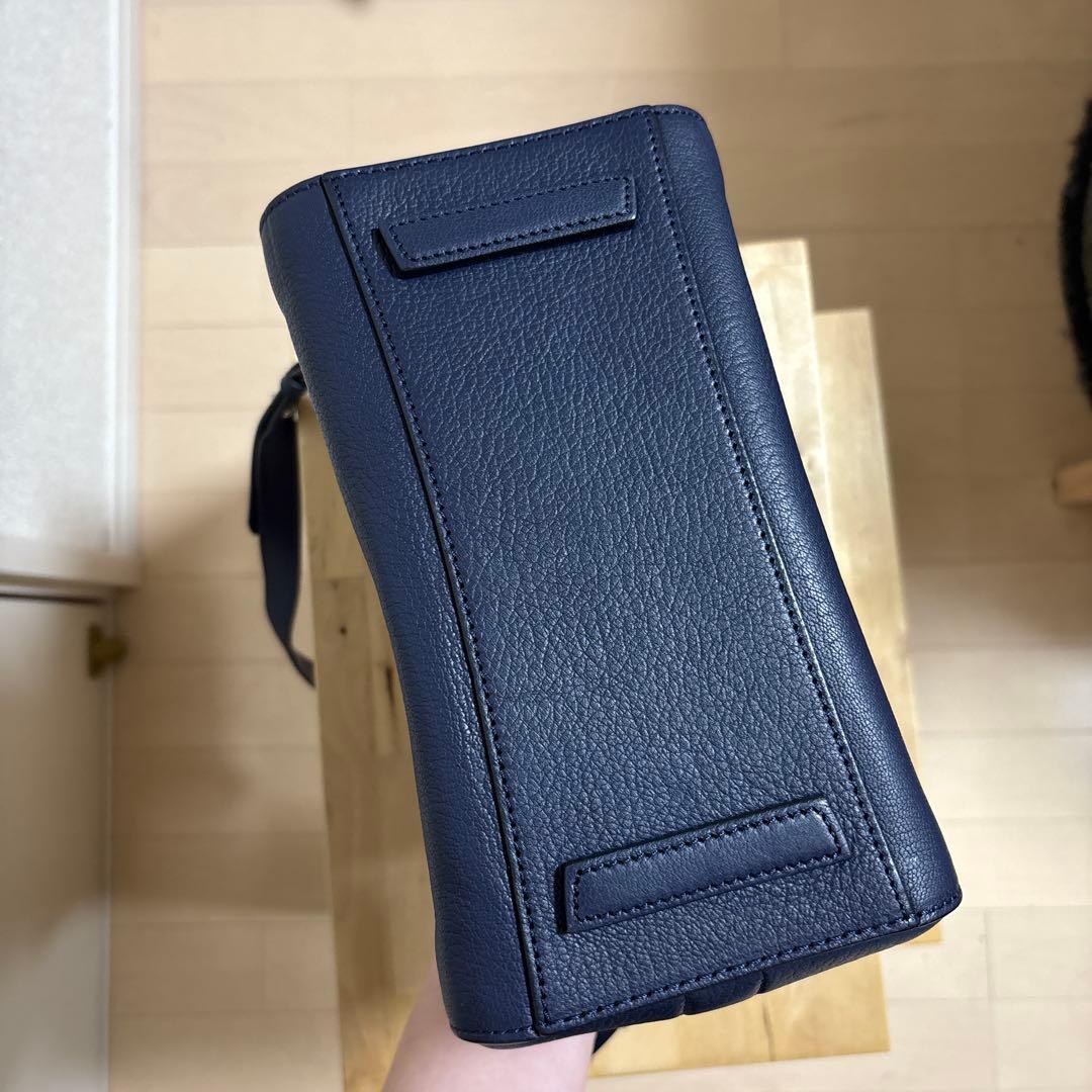 ジバンシイ　アンティゴナミニ