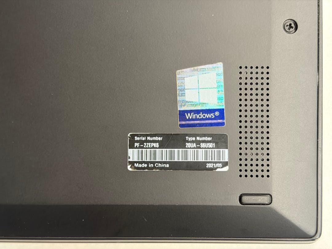 M*a様 ThinkPad X1 Carbon gen8 i7 16GB 512