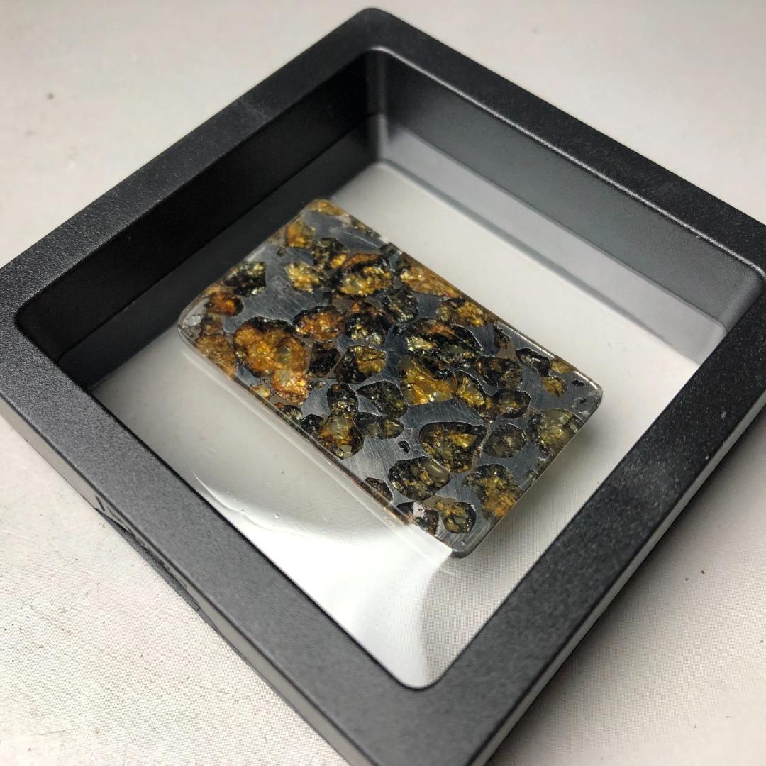 化*砲様 パラサイト隕石 隕石　石鉄隕石　セリコ隕石 美品　重さ約6ｇ　ケース付