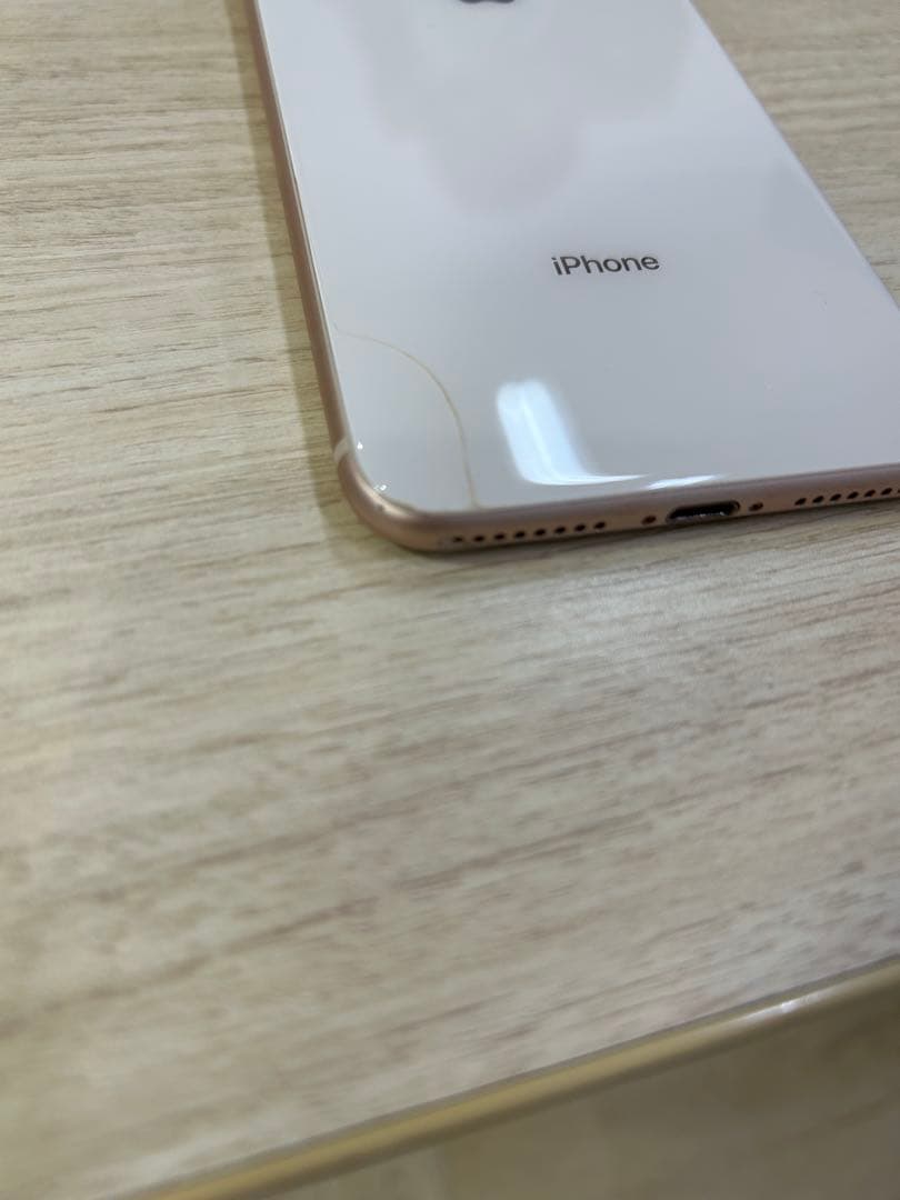 Apple iPhone 8 Plus ゴールド　64GB