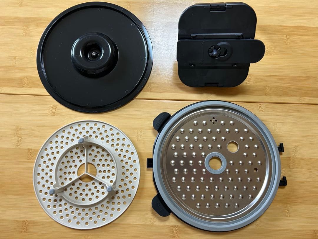 シャープ　ヘルシオ ホットクック　KN-HW24E-W