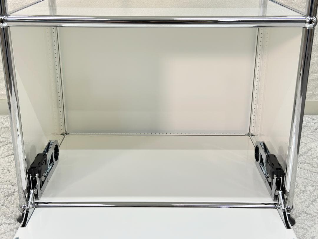 ほぼ未使用品■USMハラー■ローボード　ミニキャビネット　1列2段　ホワイト