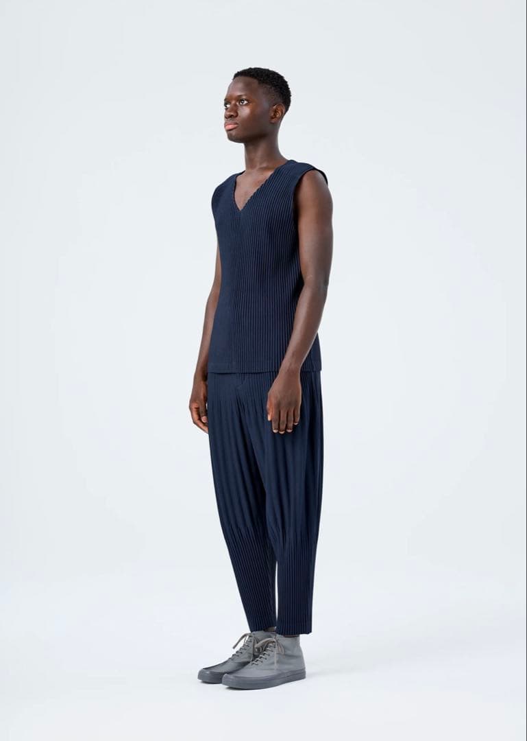 HOMME PLISSÉ ISSEY MIYAKE BASICS ベスト