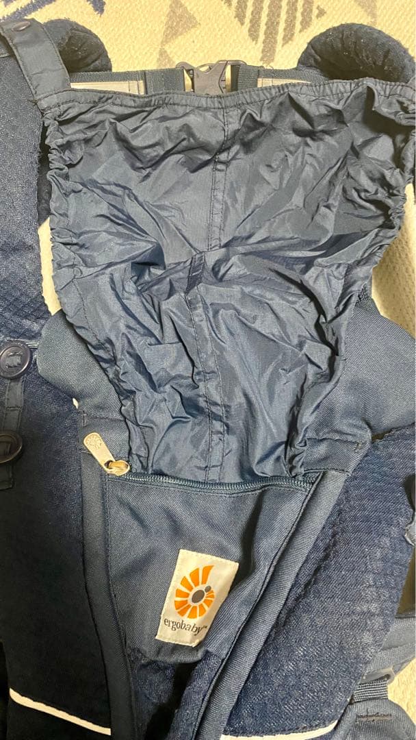 雨カバー&よだれカバー付き！ergobaby OMNI Breeze ネイビー