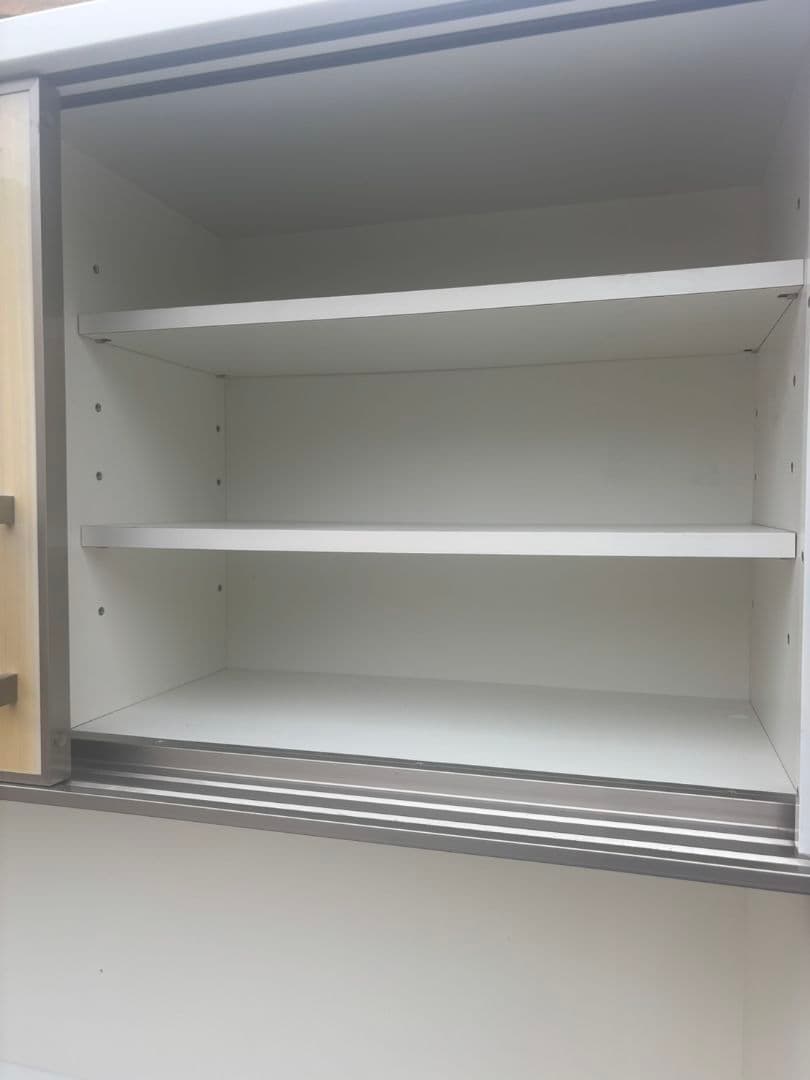 ニトリ キッチンボード ガラス扉付き 大阪府内の方、引取の方限定