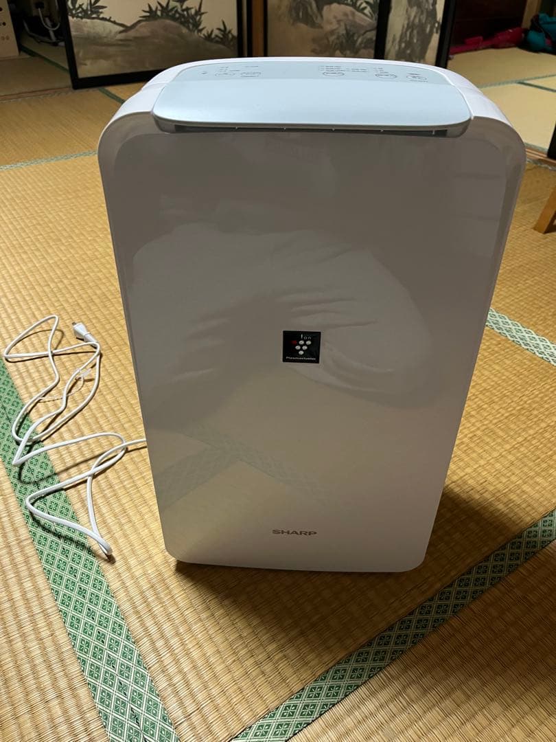 衣類乾燥除湿器 シャープ プラズマクラスター7000 CV-N71-W