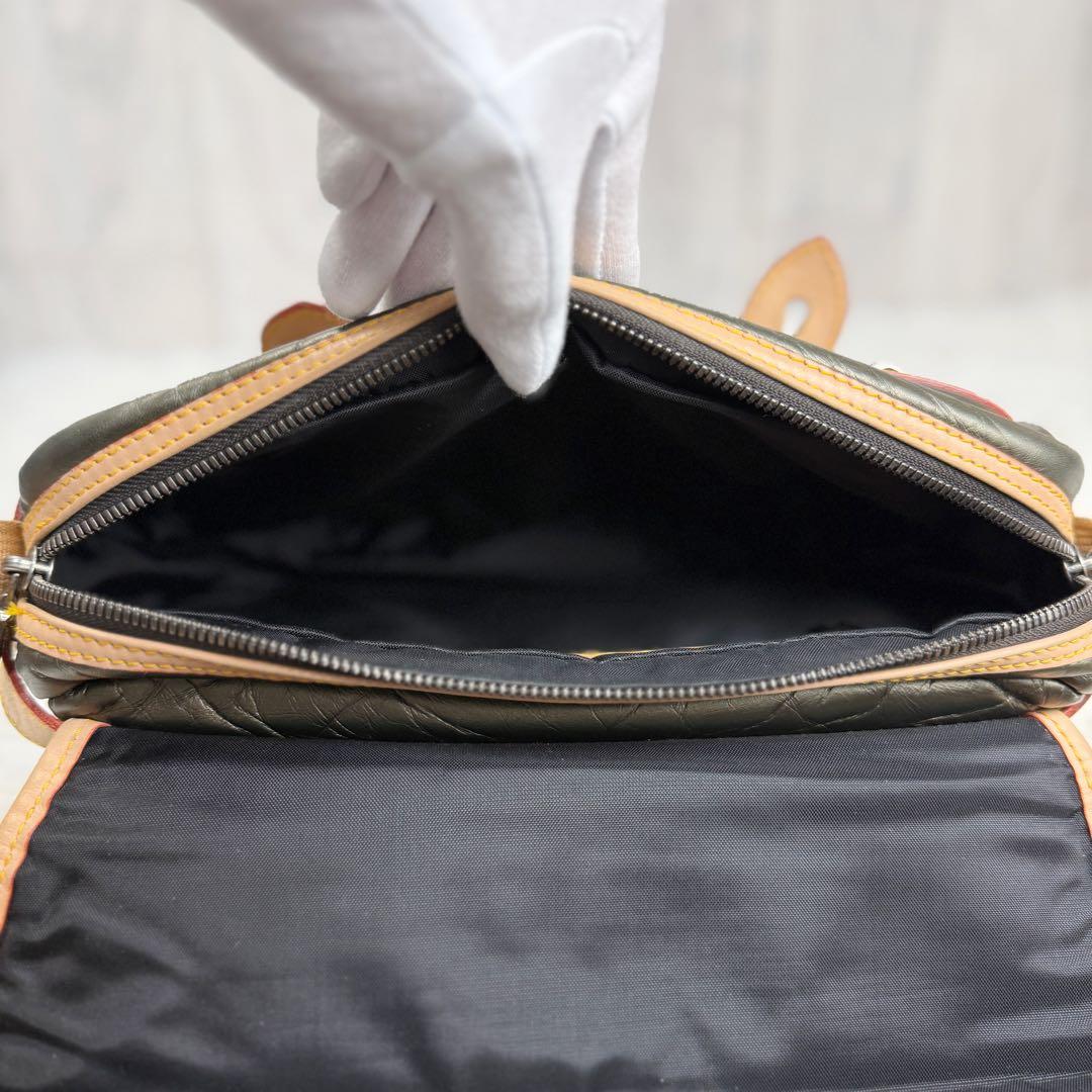 希少♡最高級♡バチューレザー♡ハンティングワールド ショルダーバッグ カーキ