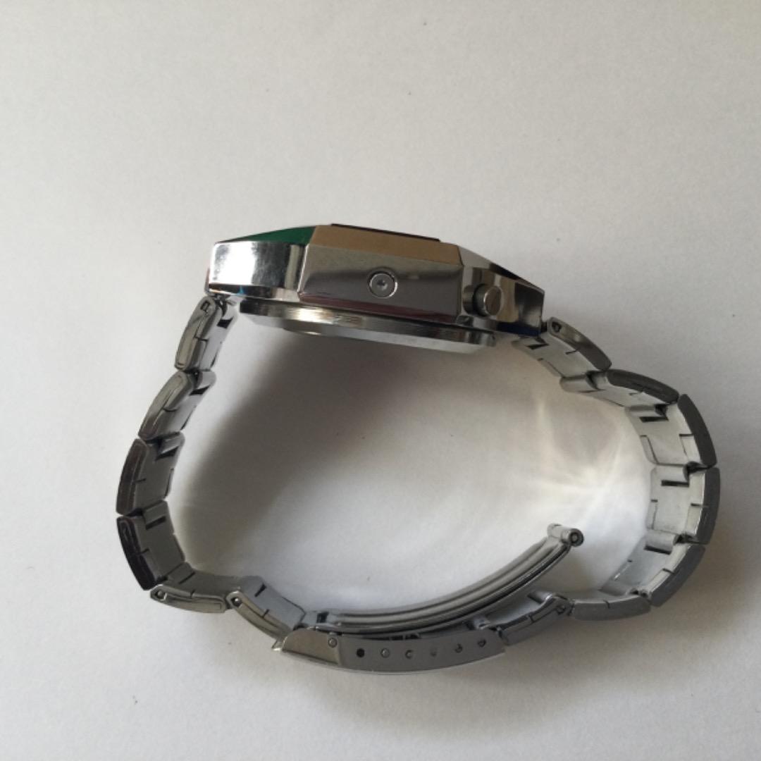 腕時計：アンティーク　デジタル時計（2個セット）